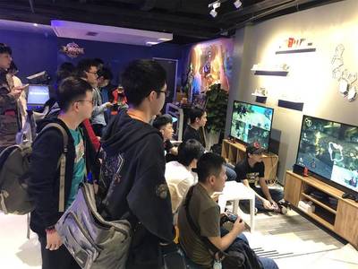 聚合游戲豪杰，八位堂(8BitDo)完美助力天下聚會廣州站游戲開發